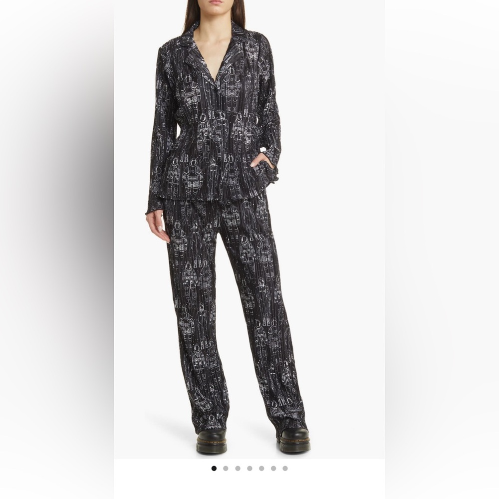 NWT Interstellar Astronauts Long Sleeve Plissé Top and Pants